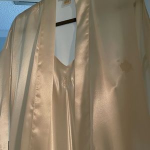 ✨ Christian Dior elegant nightgown and robe ✨✨✨